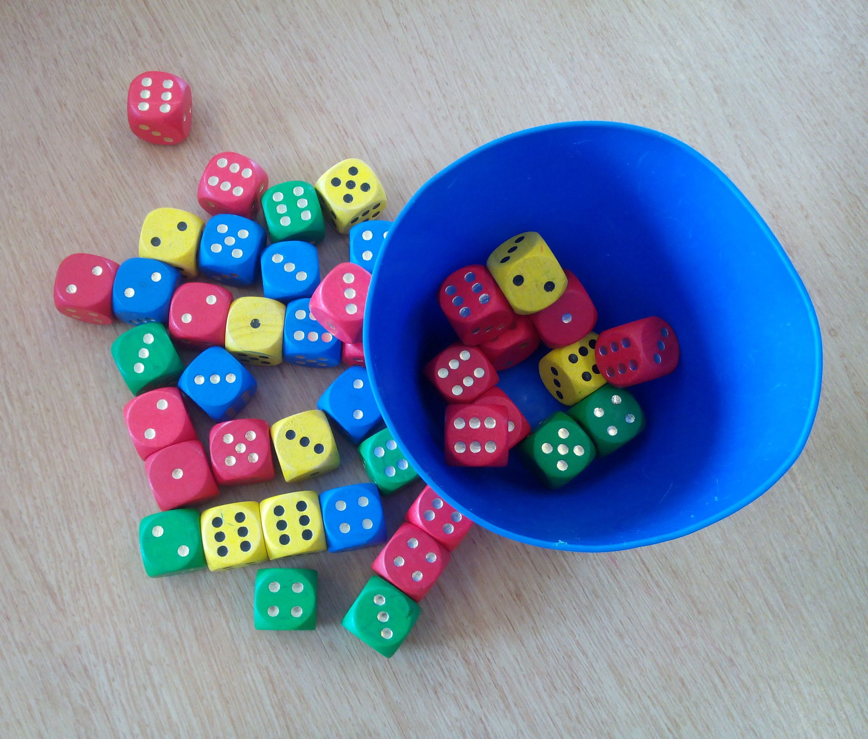Cubo y dados